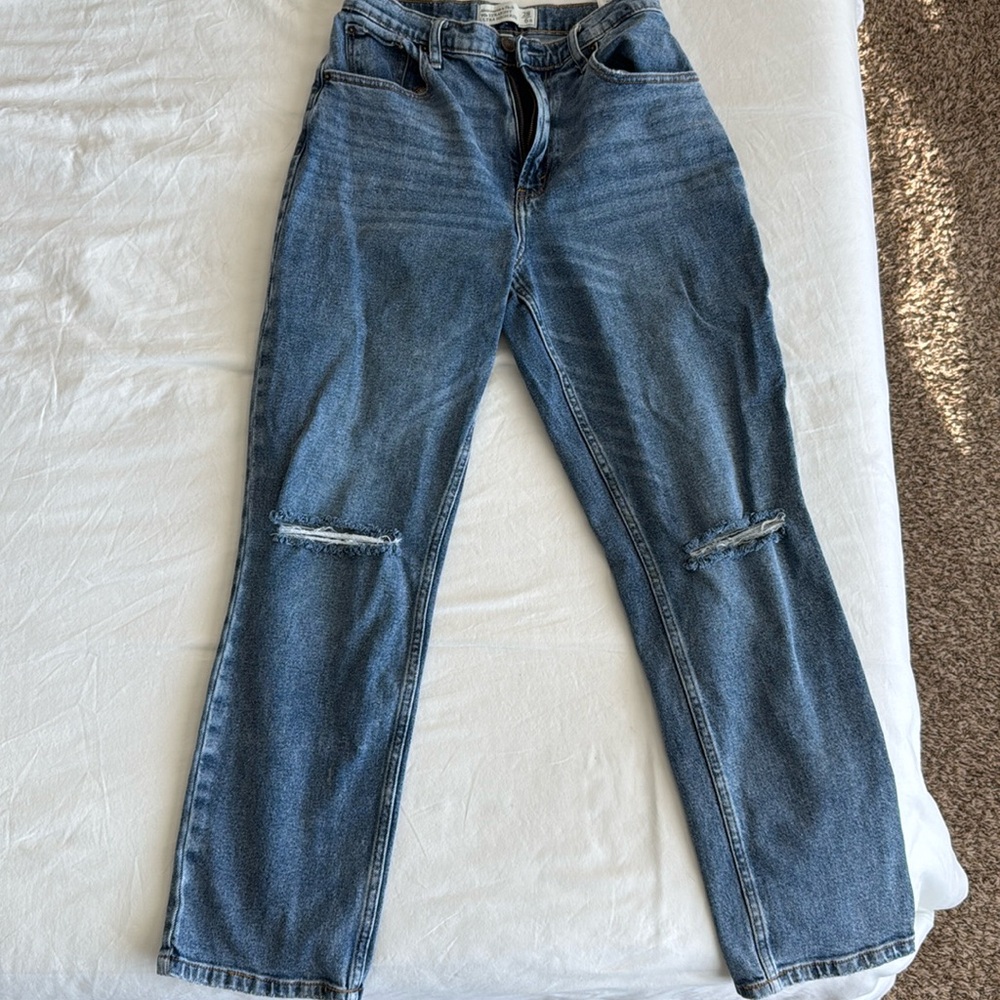 Abercrombie 90s Straight Ultra High Rise